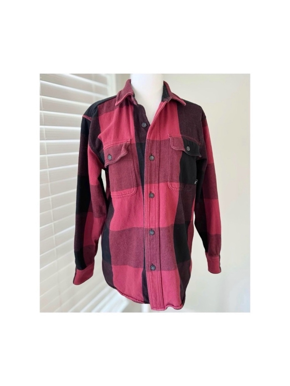 Aritzia Women's Red and Black Buffalo Plaid Button-Down Shirt